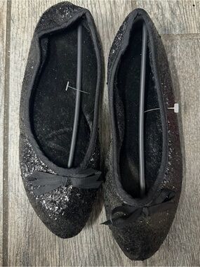 Dearfoams Women's Black Glitter Pointed Ballet Flat Slippers in Black New